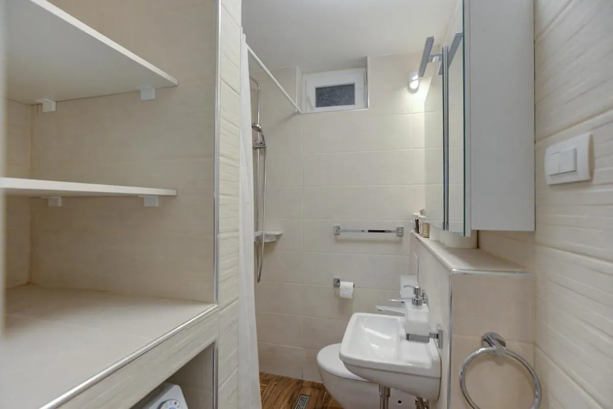 Cvrk Family House Novi Vinodolski Apartment