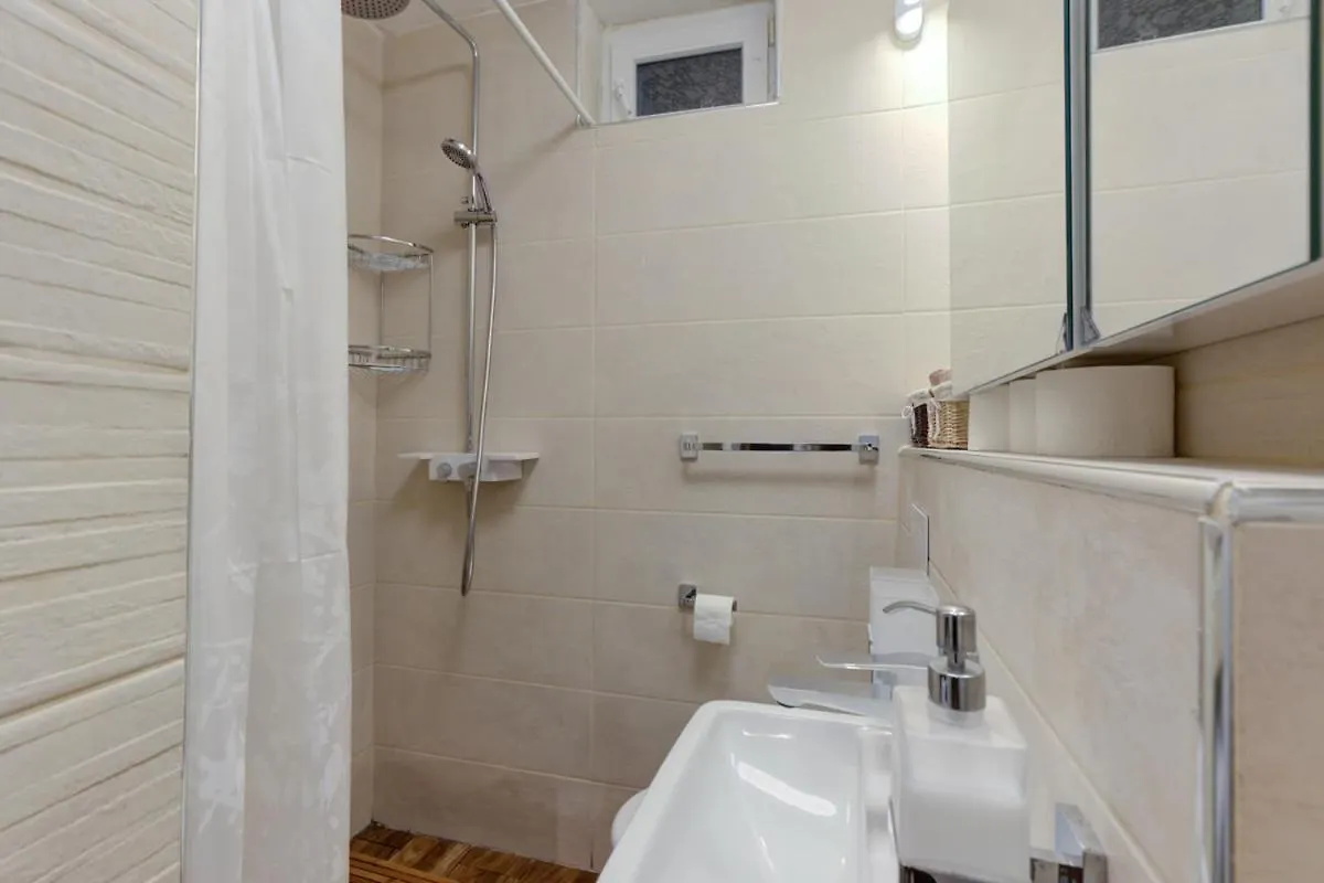 Apartment Cvrk Family House Novi Vinodolski Croatia