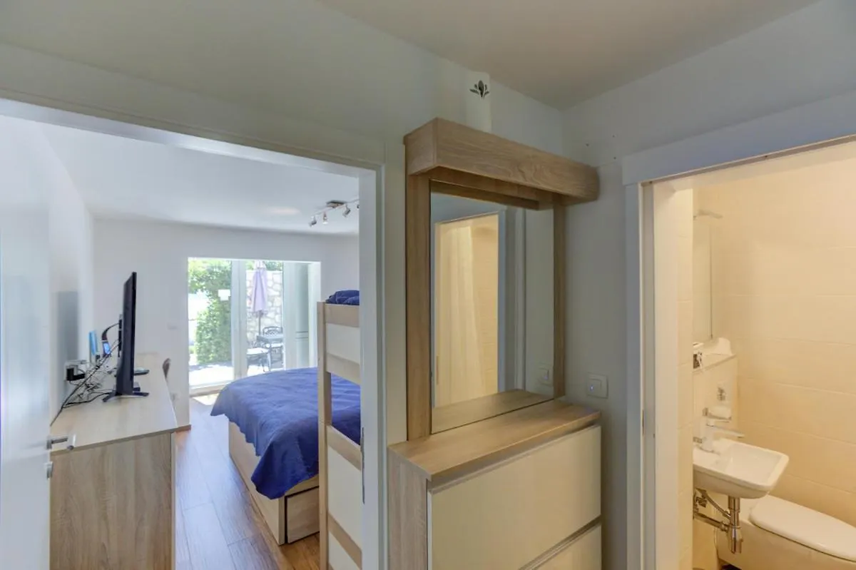 Apartment Cvrk Family House Novi Vinodolski