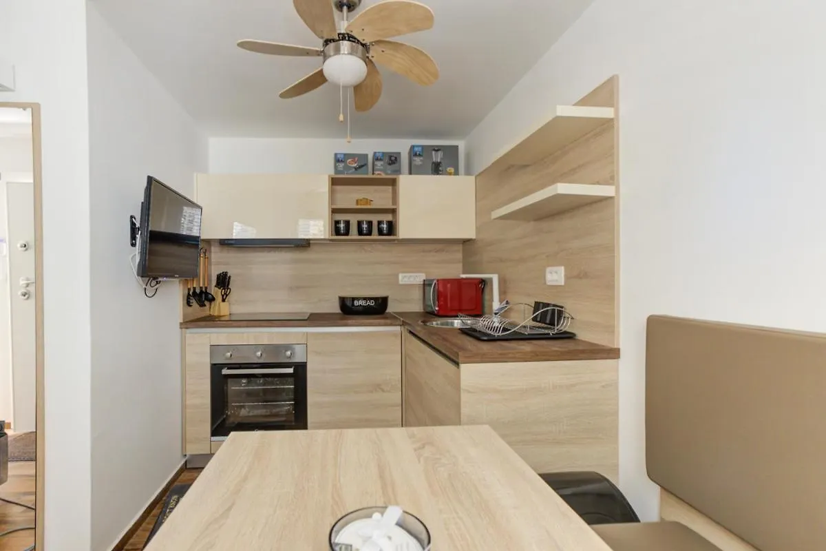Cvrk Family House Novi Vinodolski